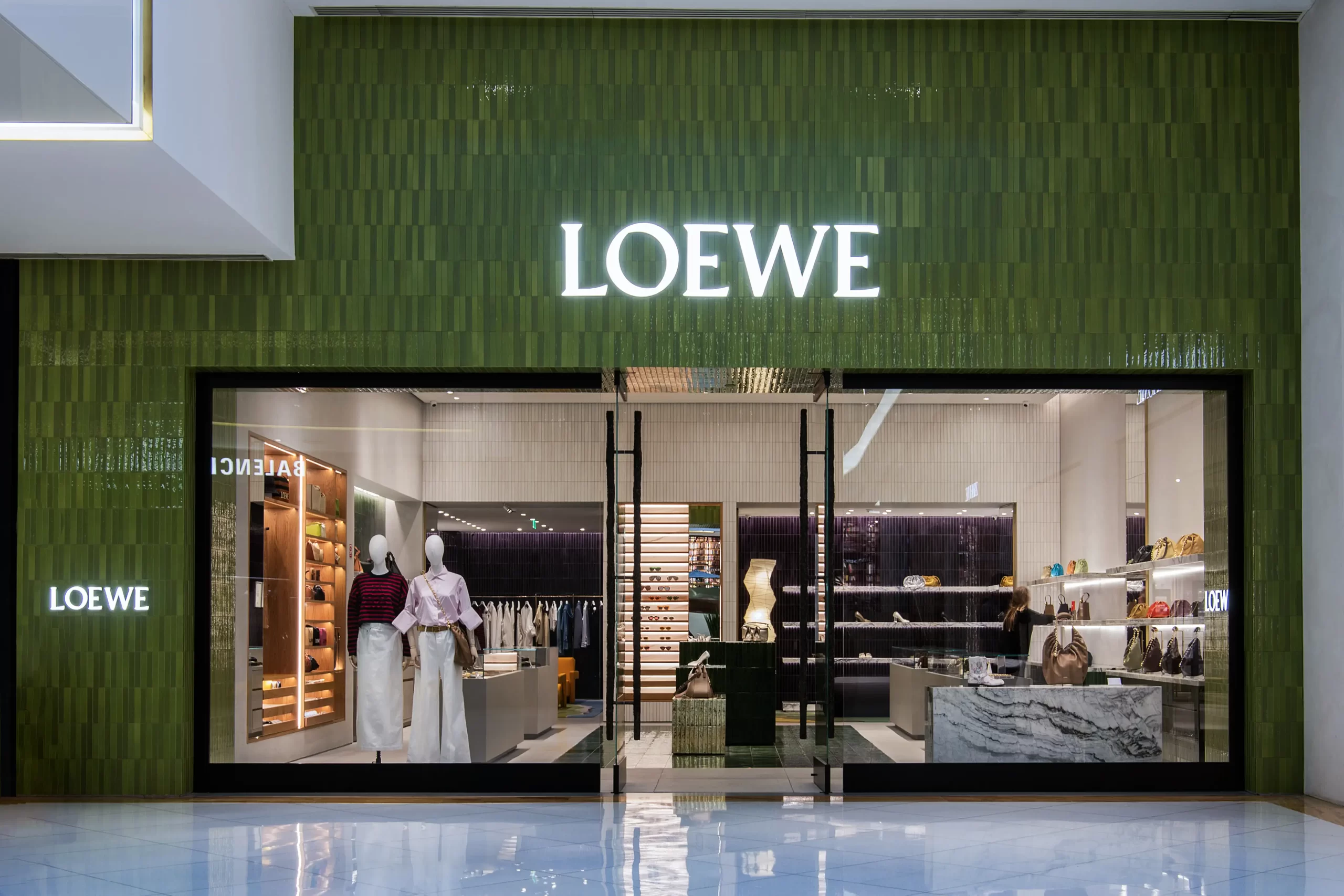 Loewe Scaled