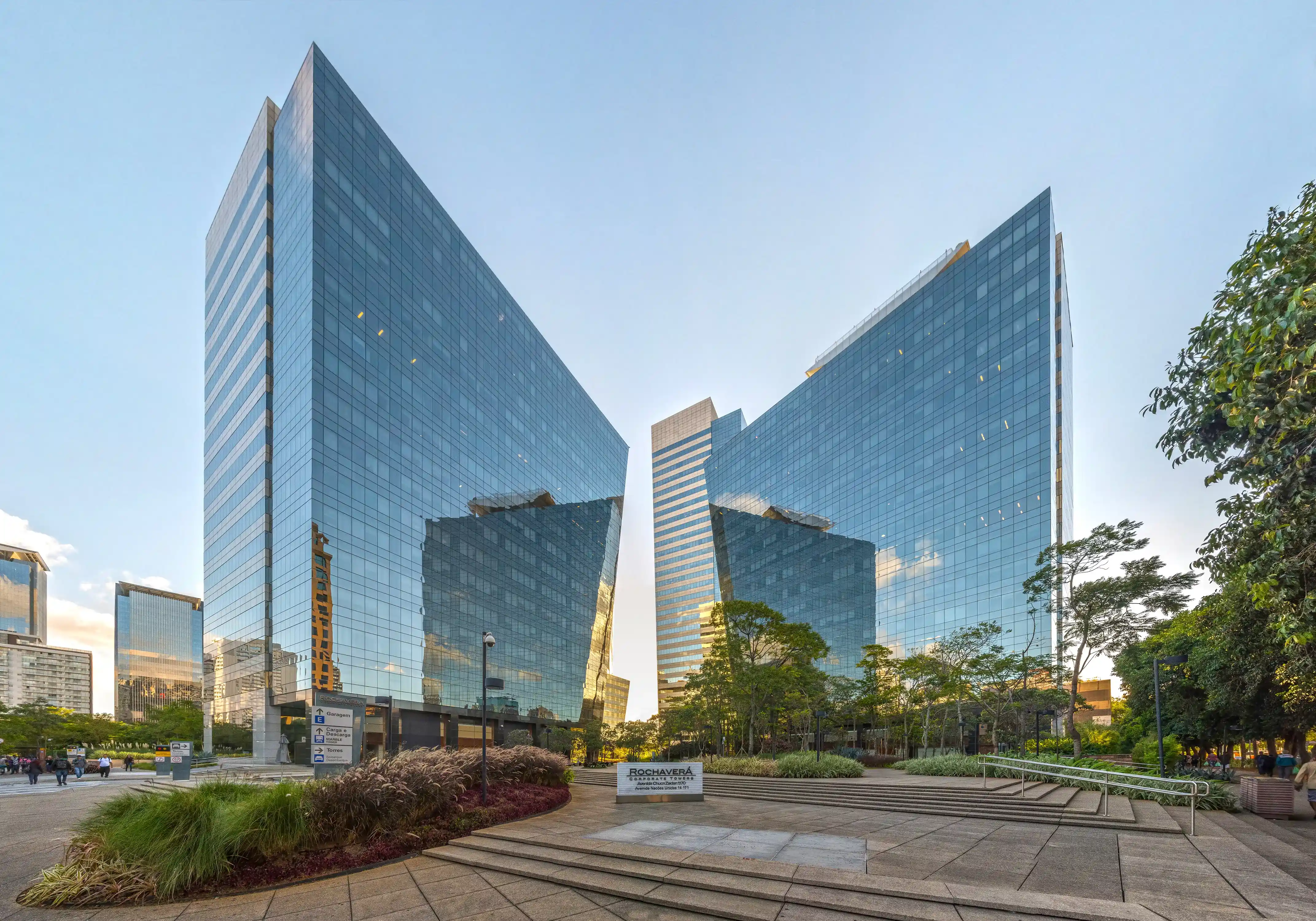 cbre-1-rochavera-corporate-towers-di-marmore-copiar