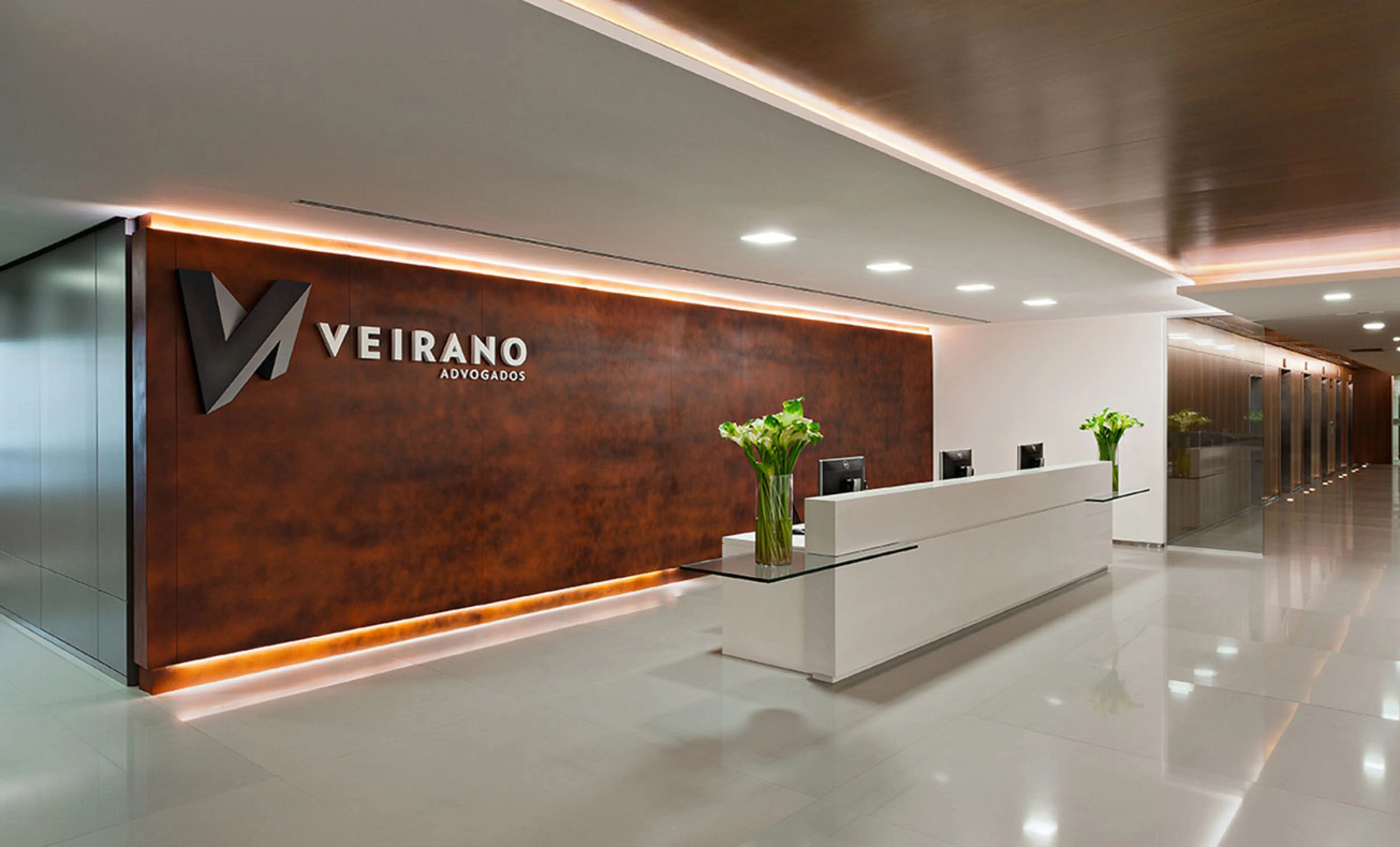 athie-wohnrath-birmann-20-veirano-advogados-3-piso-quartzo-sirocco-balcao-quartzo-arctic-white-di-marmore-copiar
