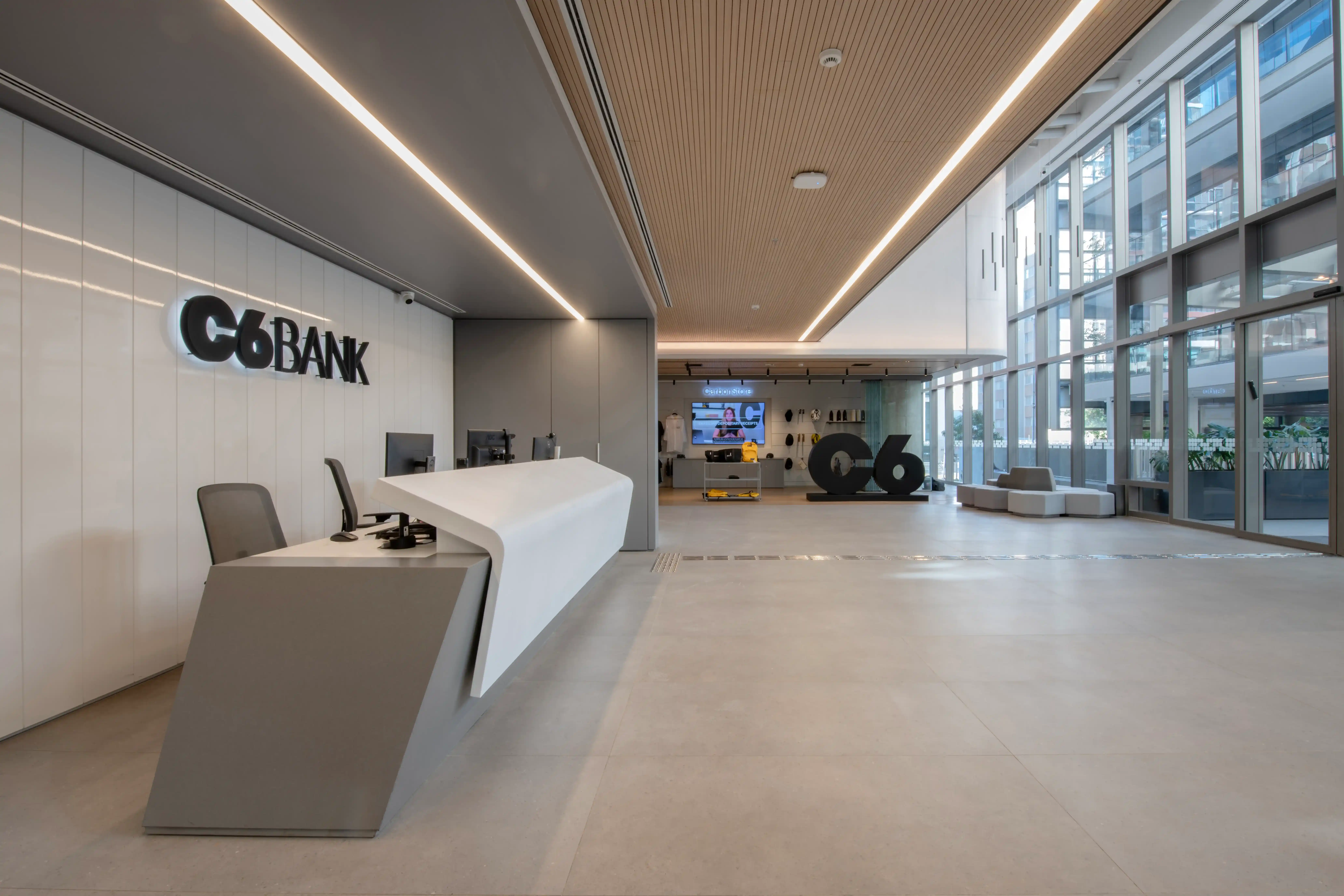 athie-wohnrath-perkins-will-c6-nine-bank-1-piso-basalto-balcao-silestone-gris-expo-suede-di-marmore-copiar