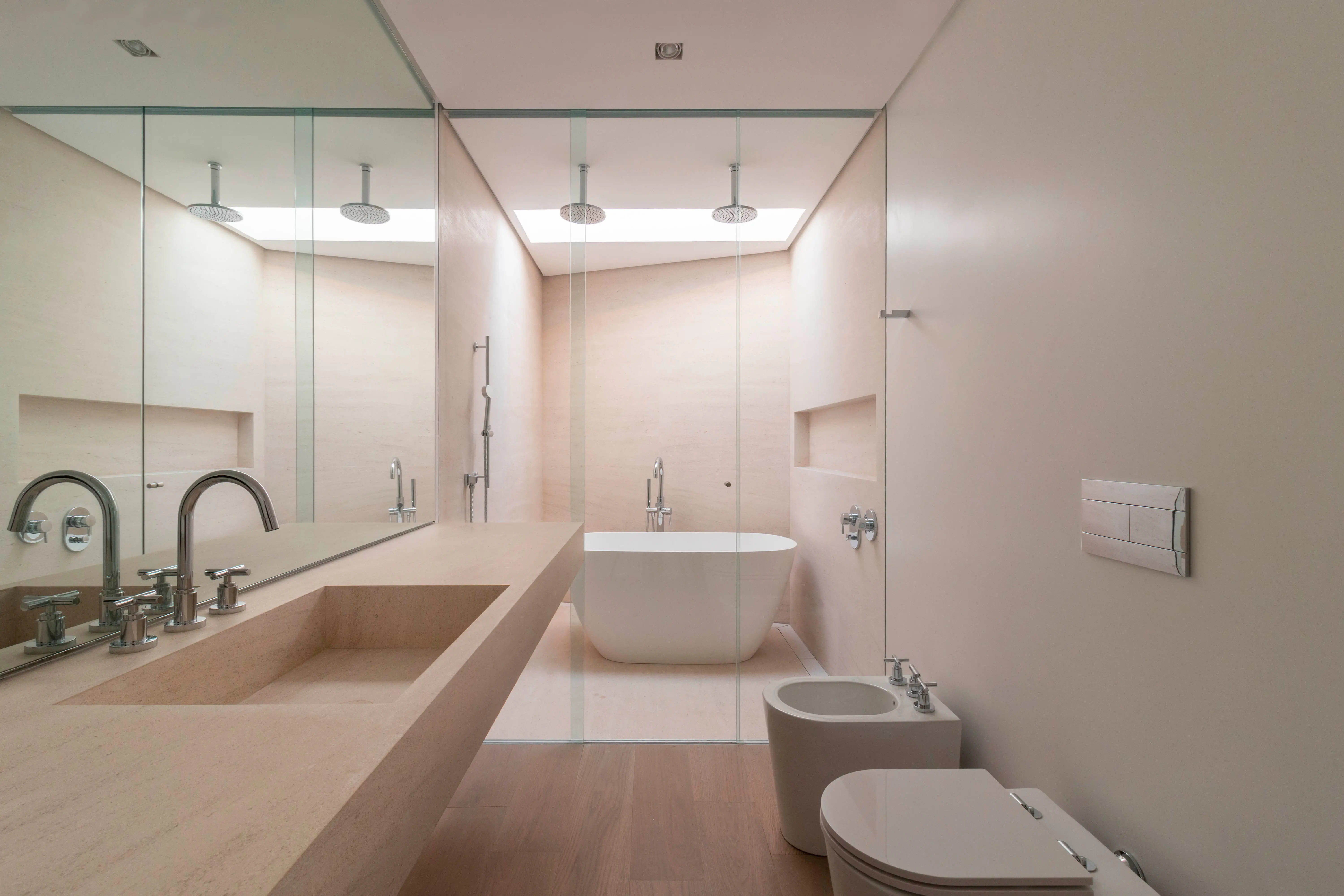 jacobsen-arquitetura-schwarts-engenharia-rua-espanha-banho-parede-nicho-limestoone-moont-dore-levigado-di-marmore-copiar