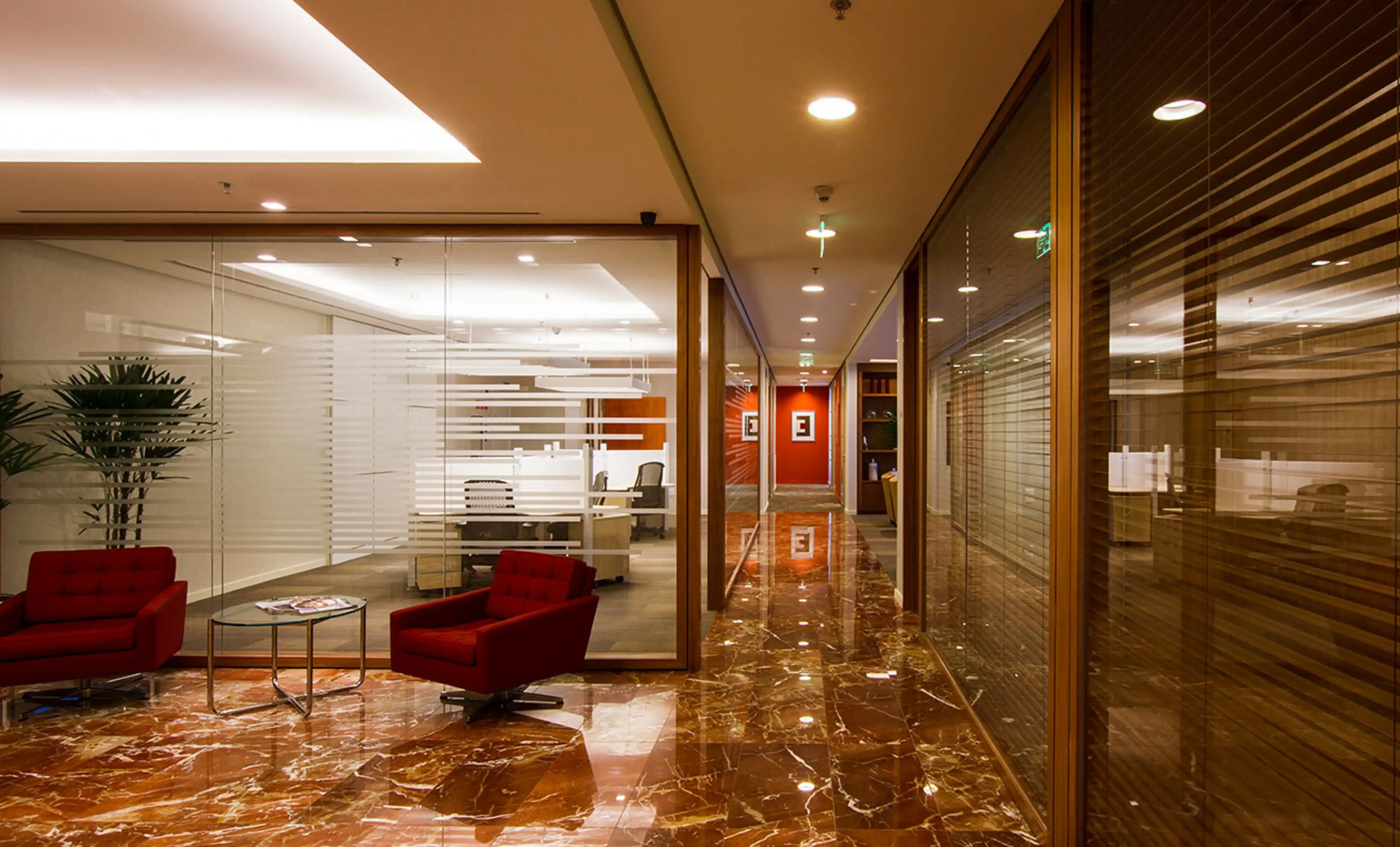 athie-wohnrath-regus-2-piso-marmore-rosso-alicante-di-marmore-copiar