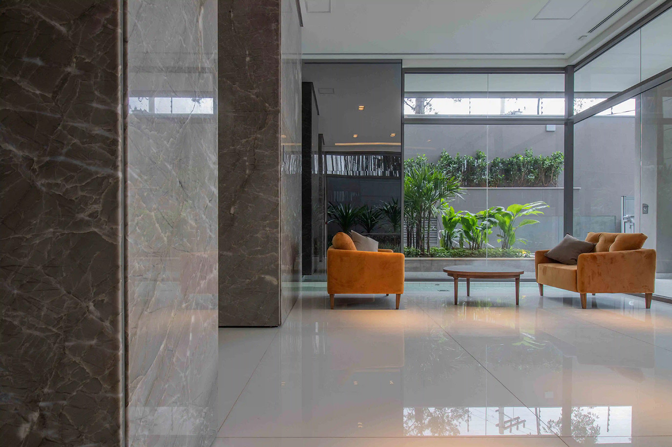 the-sum-epson-engenharia-the-class-hall-piso-parede-quartzo-cinza-clean-di-marmore-(1)-copiar