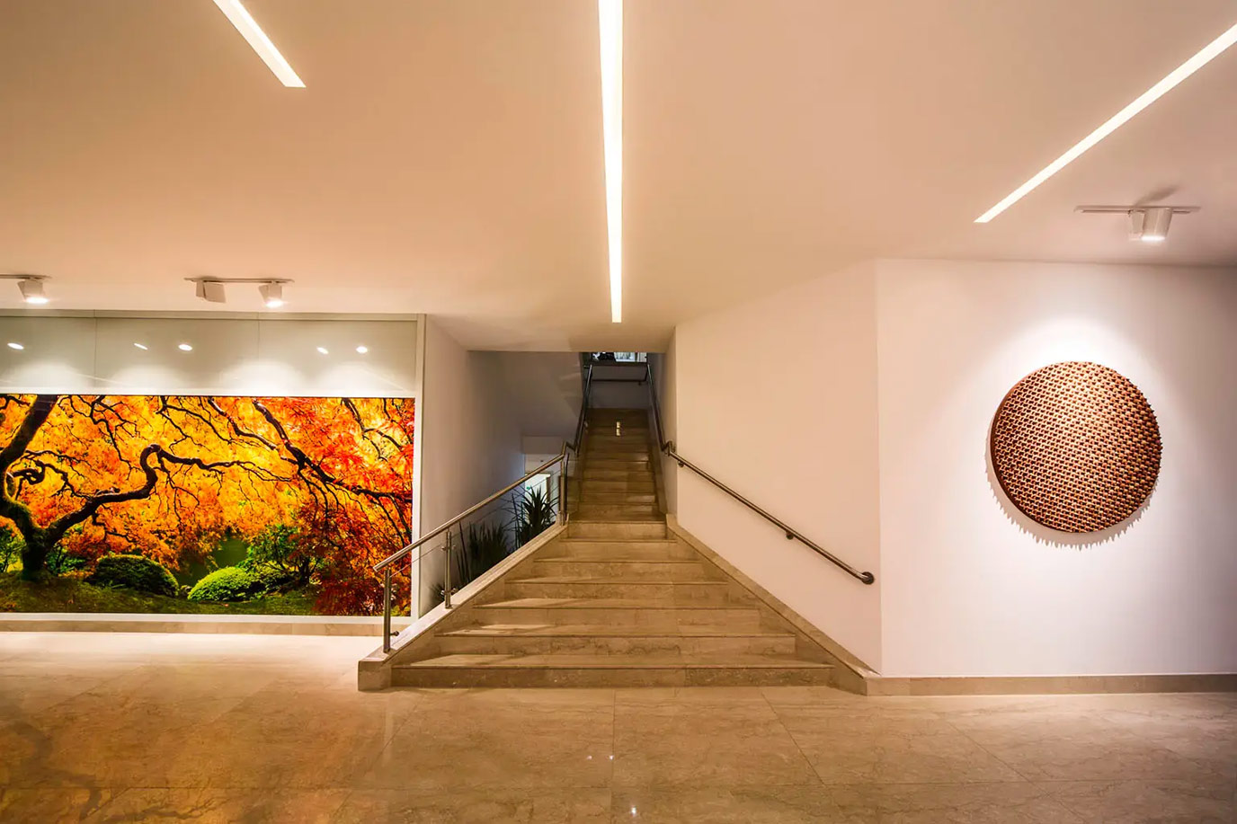 afonco-franca-engenharia-hospital-nove-de-julho-piso-pilares-marmore-botticino-5-di-marmore