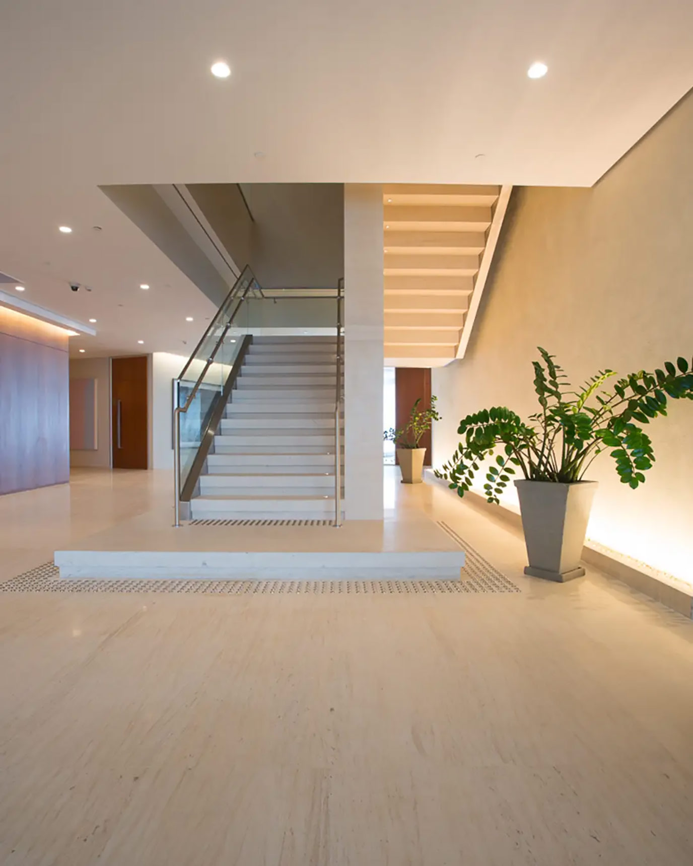 athie-wohnrath-credit-suisse-9-piso-parede-escada-limestone-mont-charmot-di-marmore