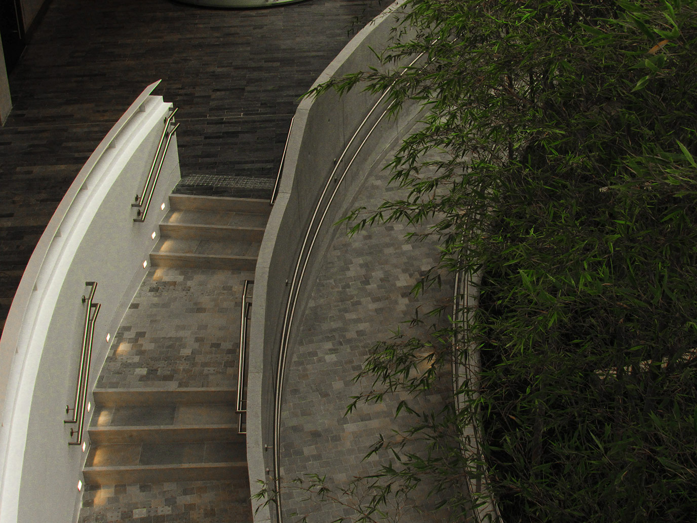 racional-engenharia-albert-einstein-9-piso-escada-pedra-green-goold-pedra-luminaria-di-marmore--