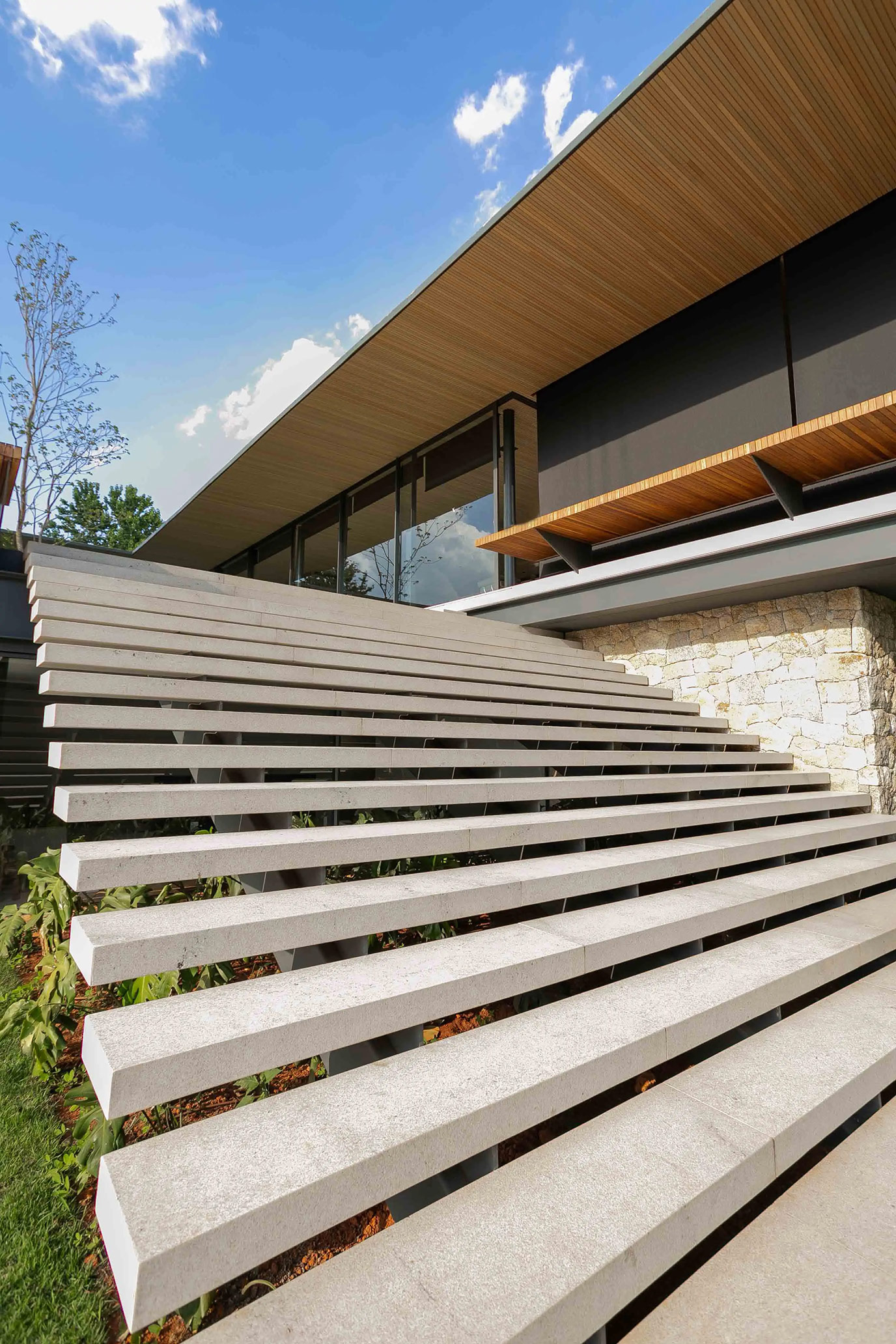 ricardo-renata-diniz-w-escada-