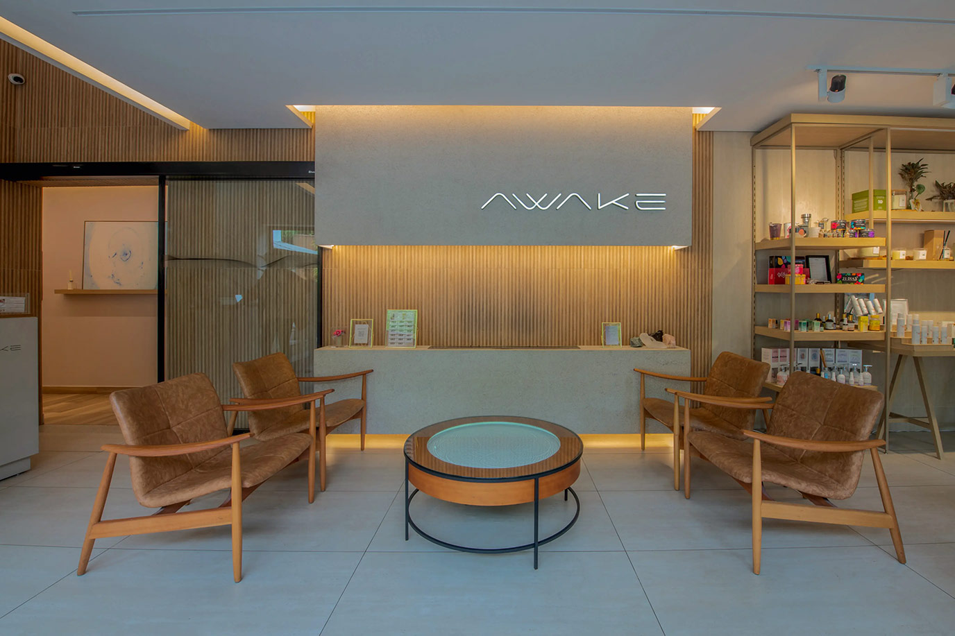 saeng-engenharia-awake-8-piso-lareira-granito-branco-itaunas-di-marmore