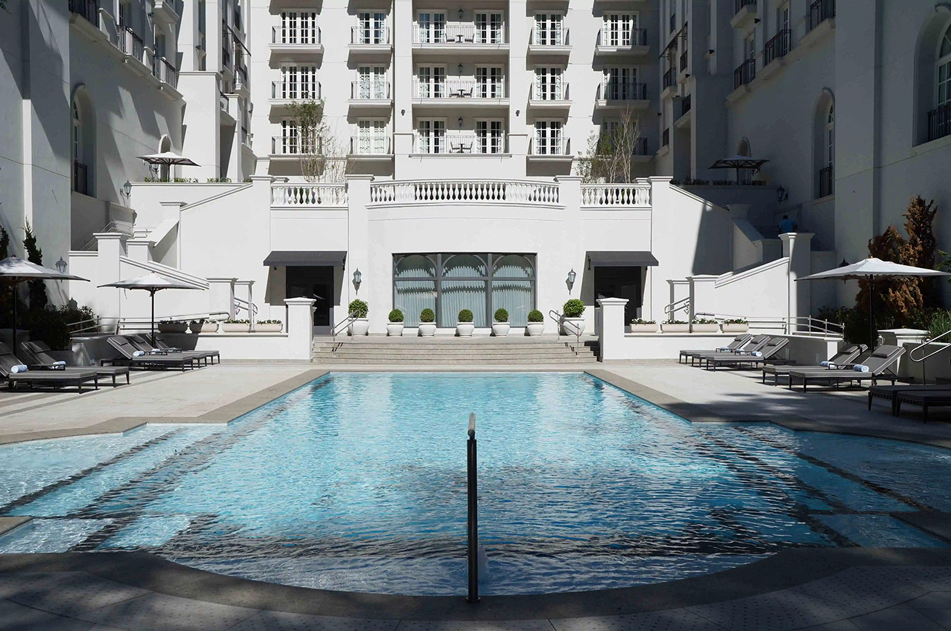 hochtief-do-brasil-palacio-tangara-piscina-granito-di-marmore