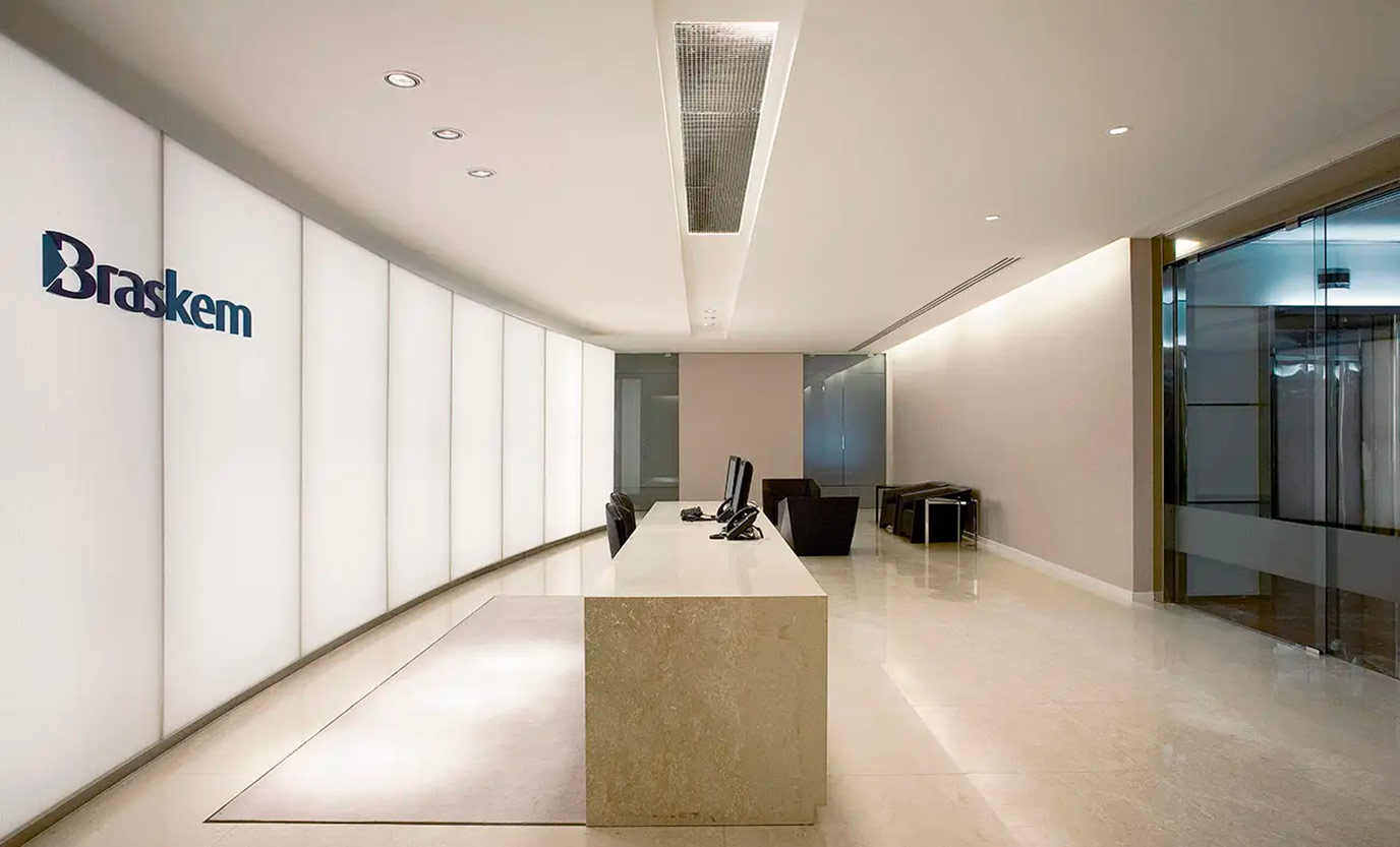 athiewohnrathbraskempisobalcaomarmorecremamarfilseletodimarmore1