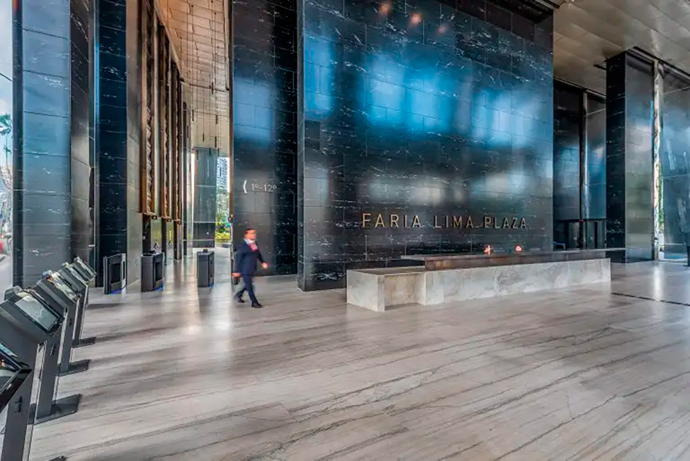 athiewohnrathdentsufarialimaplaza5dimarmore