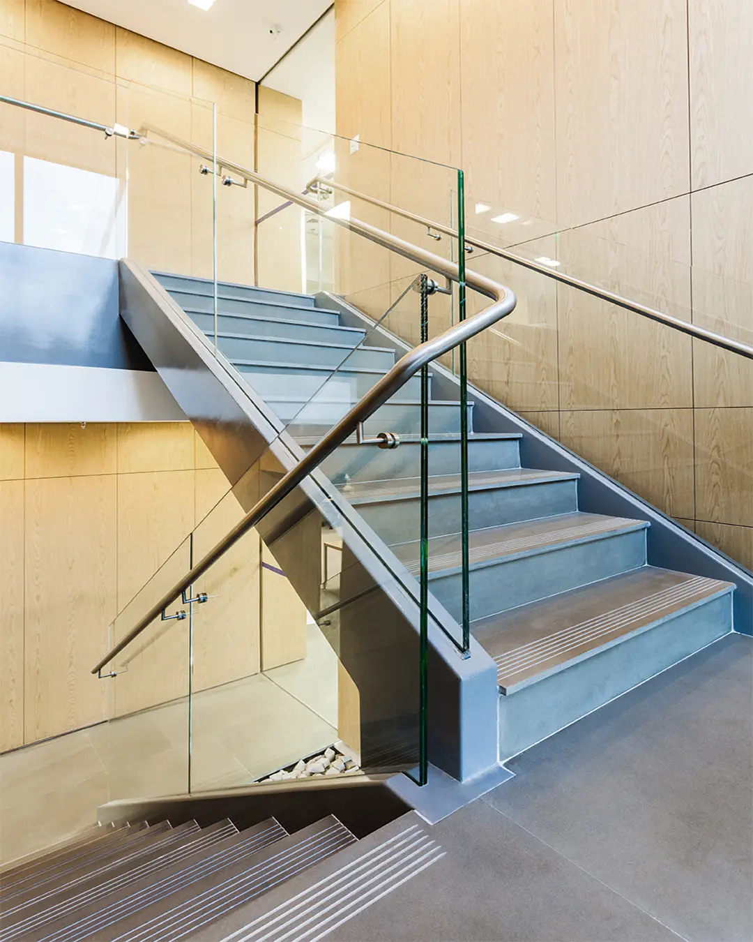 athie-wohnrath-itau-bba-35-piso-limestone-blue-levantina-di-marmore